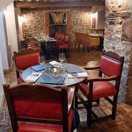 Alfred Russel Wallace Restaurant With Rooms Ъск Екстериор снимка