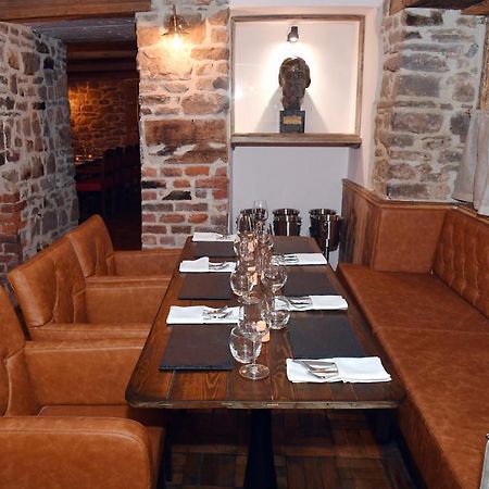Alfred Russel Wallace Restaurant With Rooms Ъск Екстериор снимка