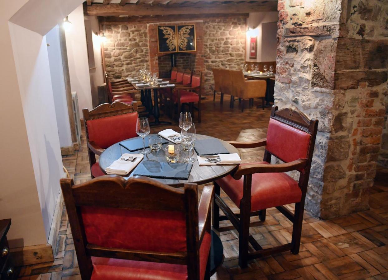 Alfred Russel Wallace Restaurant With Rooms Ъск Екстериор снимка